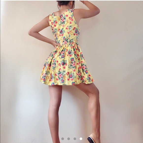 Vintage Yellow Button Up Sundress - Picture 4 of 4